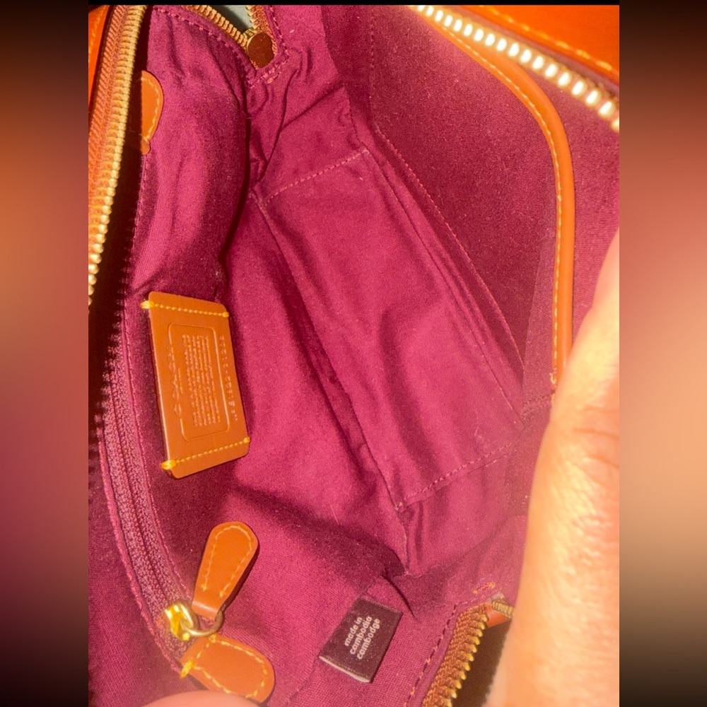 COACH Logo Print & Leather Camera Bag in Brown/Rust Burnished leather. - Picture 15 of 16